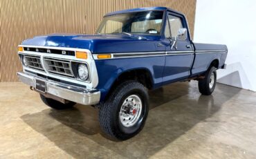 Ford-F-250-1977-Pickup-Truck-2