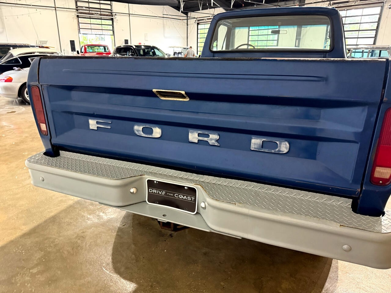 Ford-F-250-1977-Pickup-Truck-21