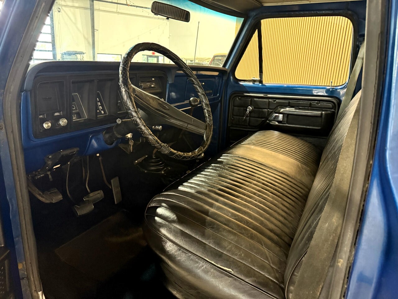 Ford-F-250-1977-Pickup-Truck-24