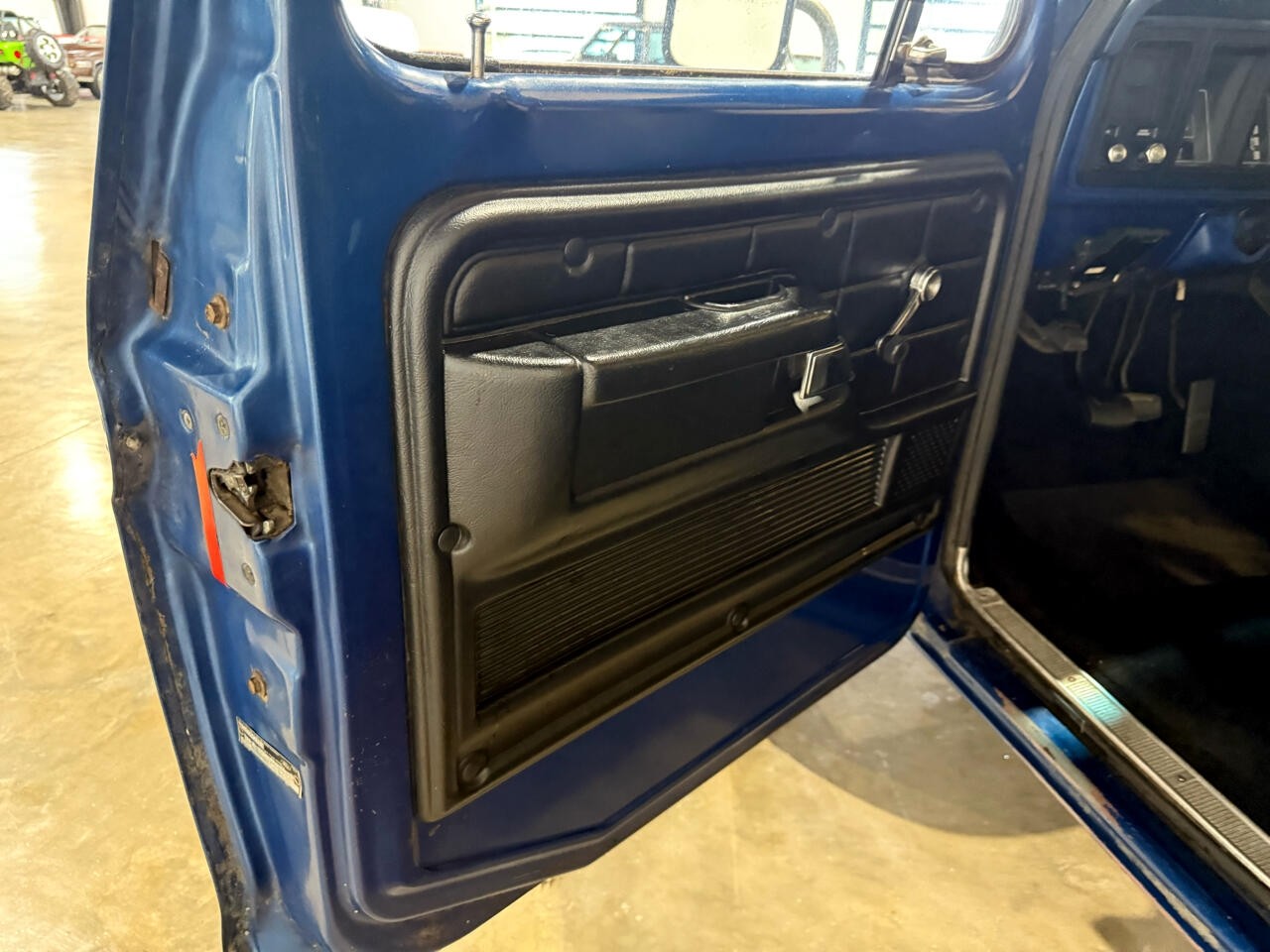 Ford-F-250-1977-Pickup-Truck-25