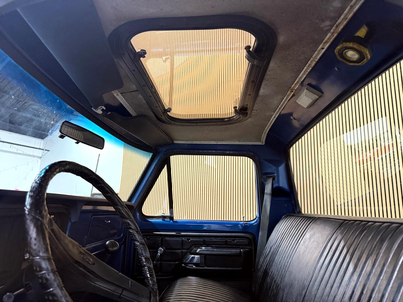 Ford-F-250-1977-Pickup-Truck-31