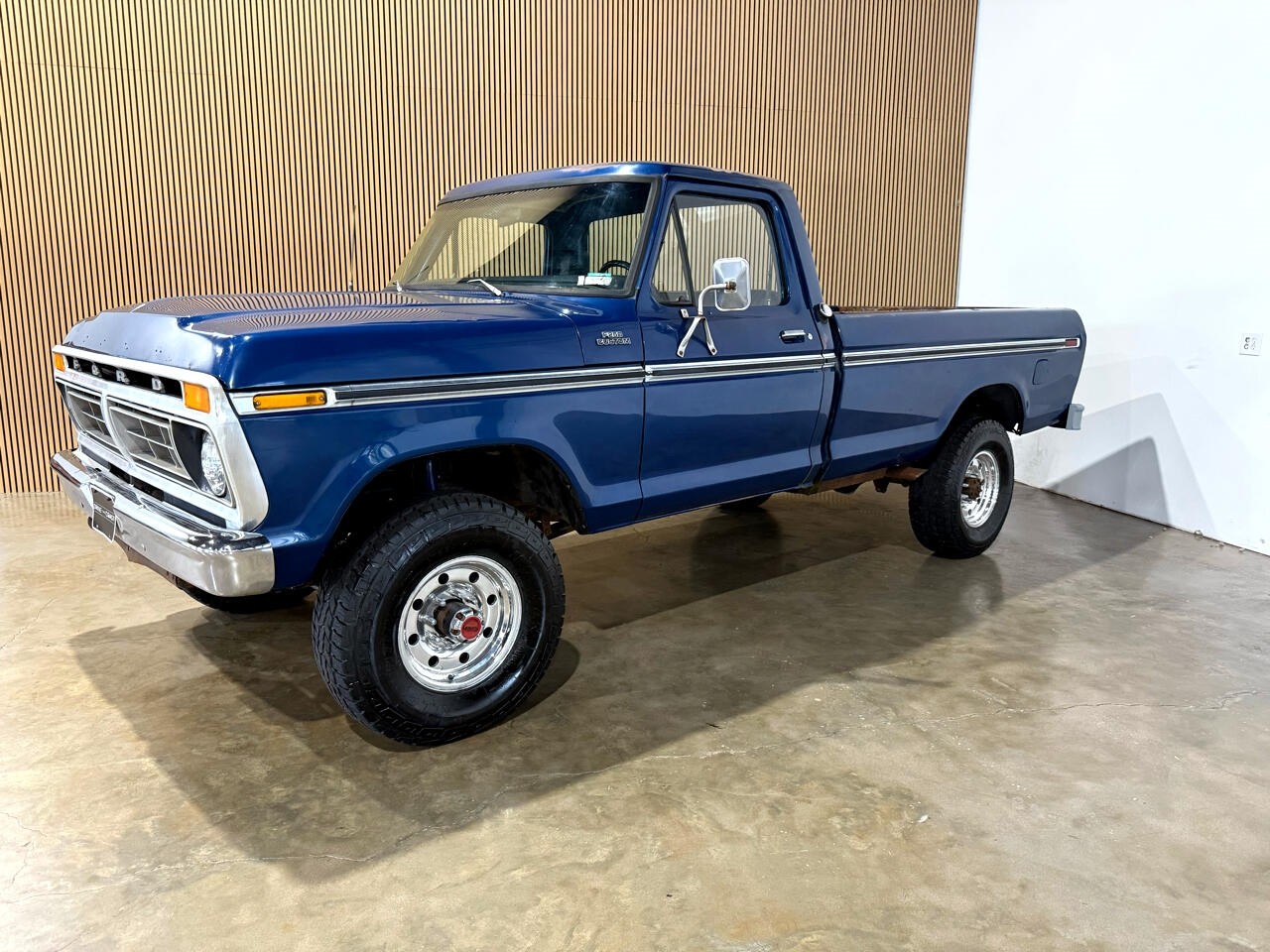 Ford-F-250-1977-Pickup-Truck