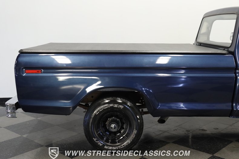 Ford-F-250-1978-Dark-Blue-Metallic-Black-29