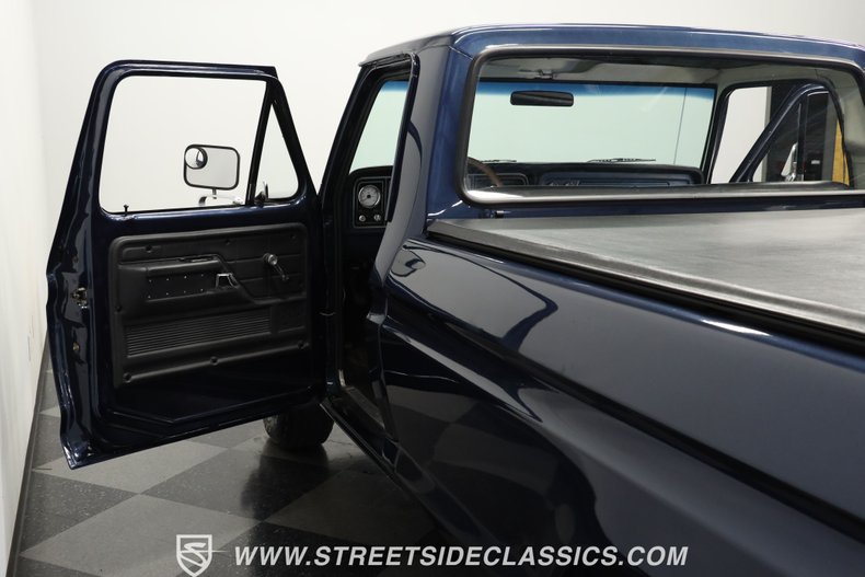 Ford-F-250-1978-Dark-Blue-Metallic-Black-32