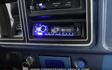 Ford-F-250-1978-Dark-Blue-Metallic-Black-38