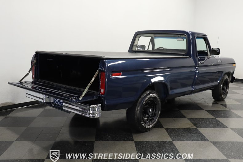 Ford-F-250-1978-Dark-Blue-Metallic-Black-47