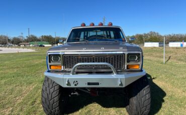 Ford-F-250-1983-Standard-Cab-Pickup-1