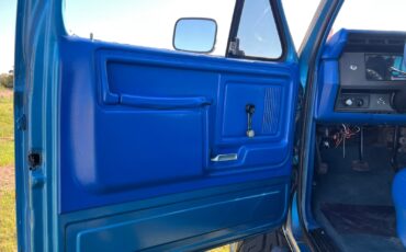 Ford-F-250-1983-Standard-Cab-Pickup-11
