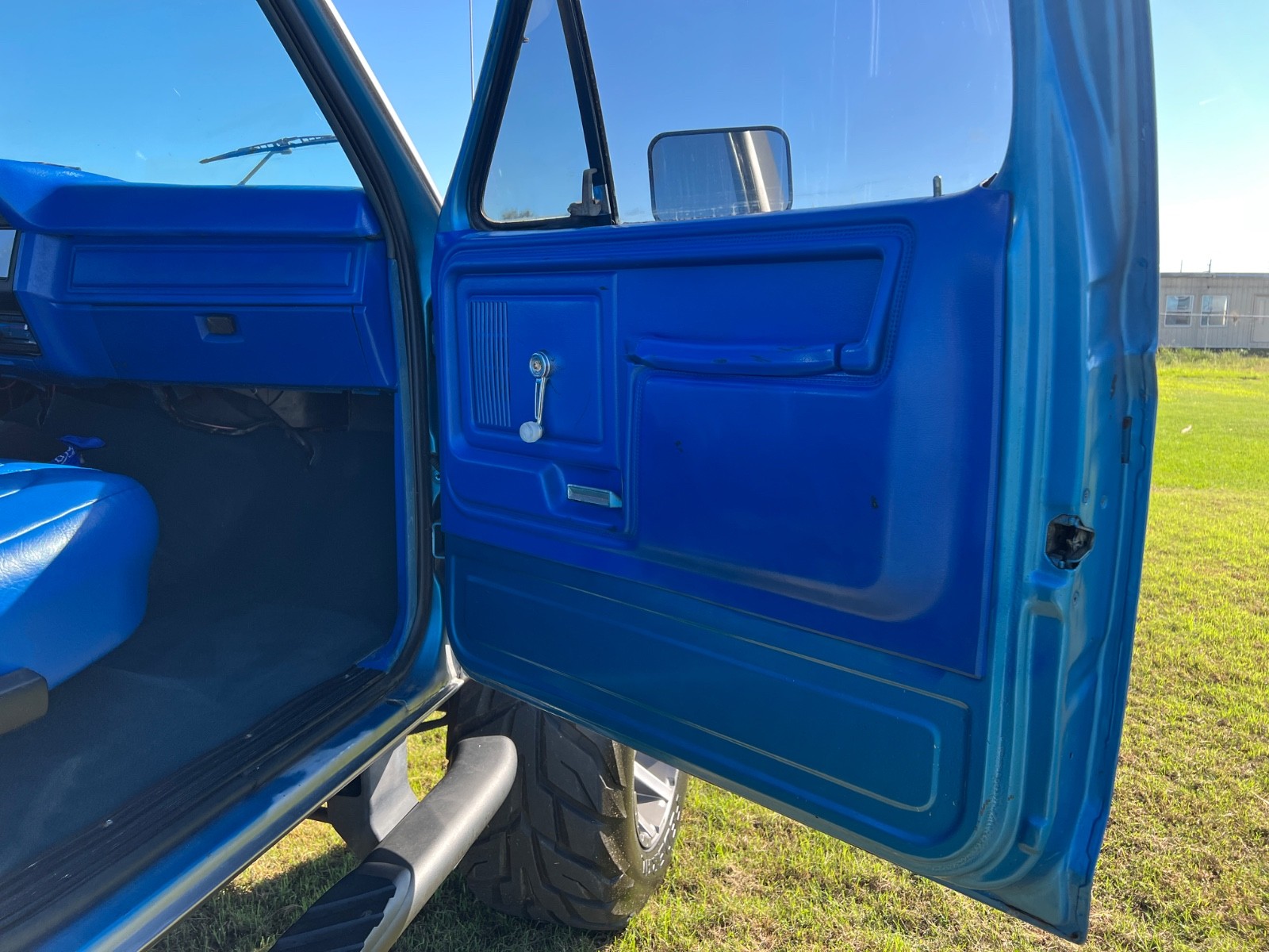 Ford-F-250-1983-Standard-Cab-Pickup-18