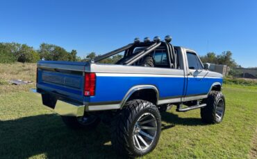 Ford-F-250-1983-Standard-Cab-Pickup-4