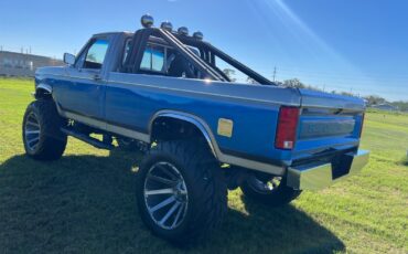 Ford-F-250-1983-Standard-Cab-Pickup-6