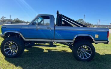 Ford-F-250-1983-Standard-Cab-Pickup-7
