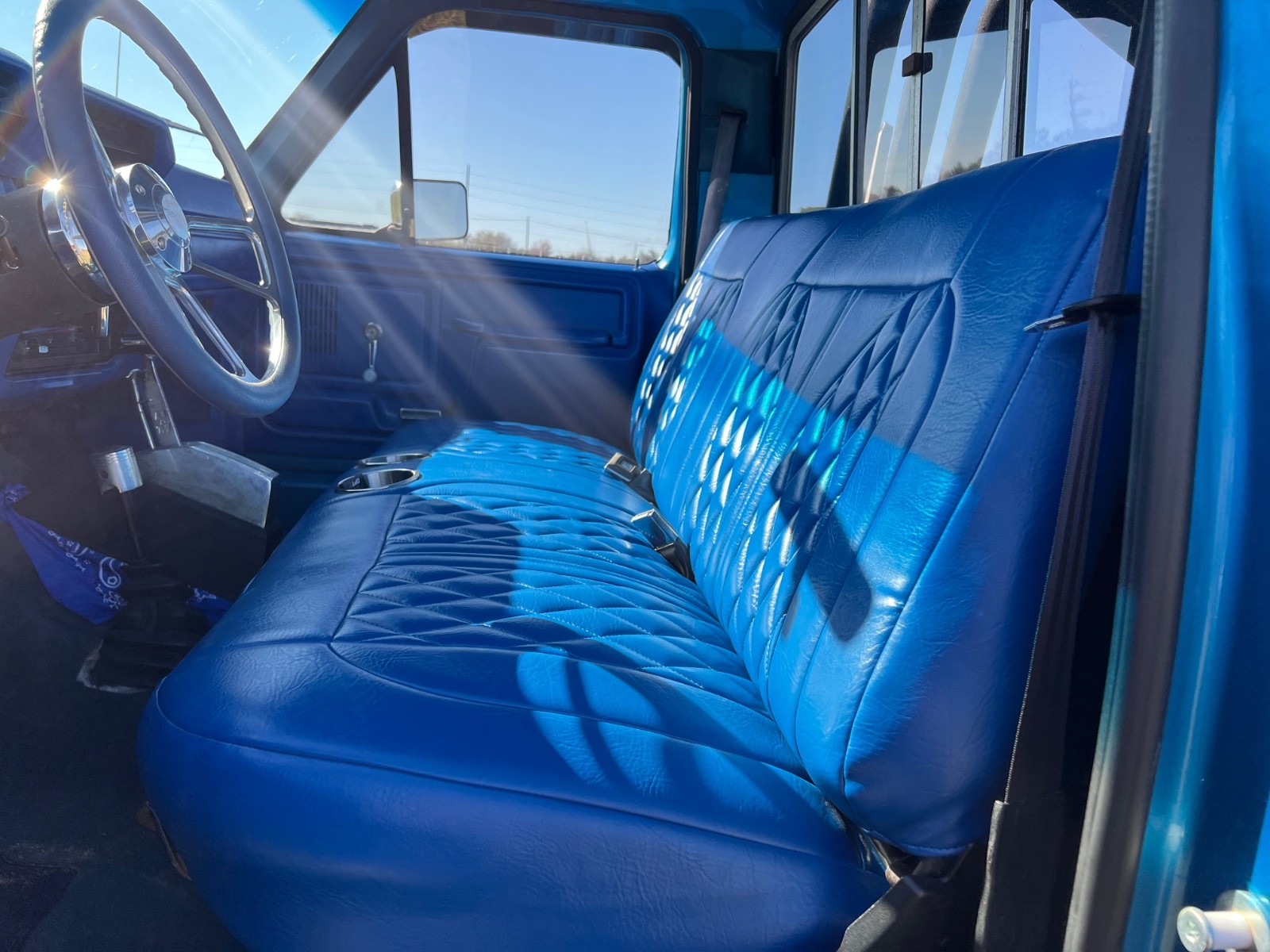 Ford-F-250-1983-Standard-Cab-Pickup-8