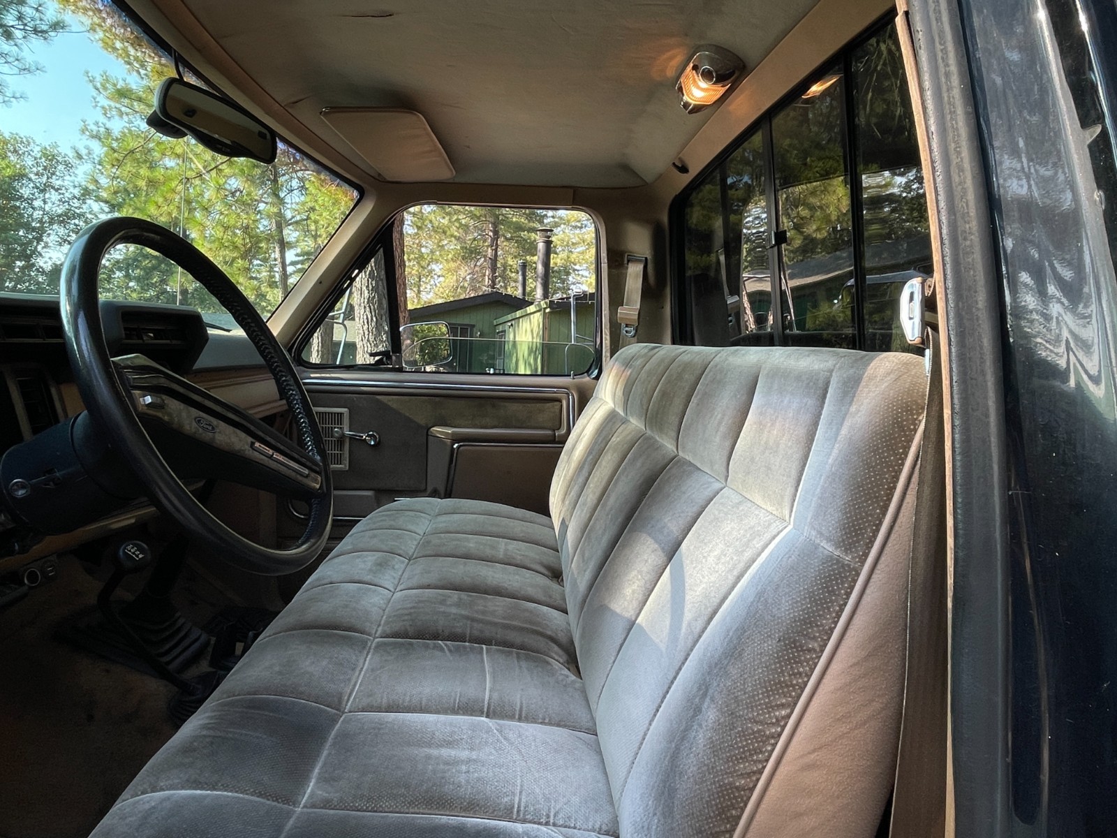 Ford-F-250-1985-10