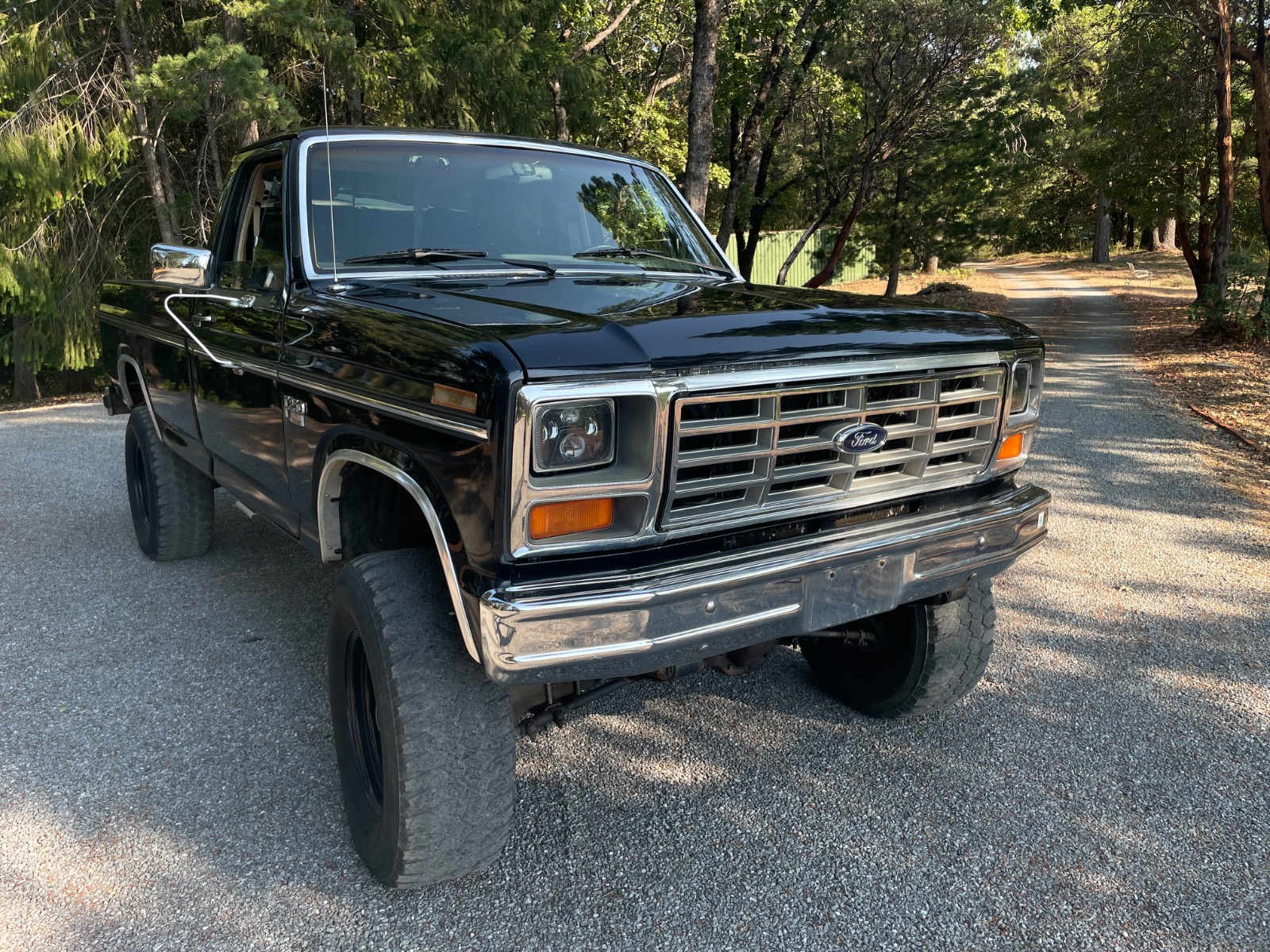 Ford-F-250-1985-2