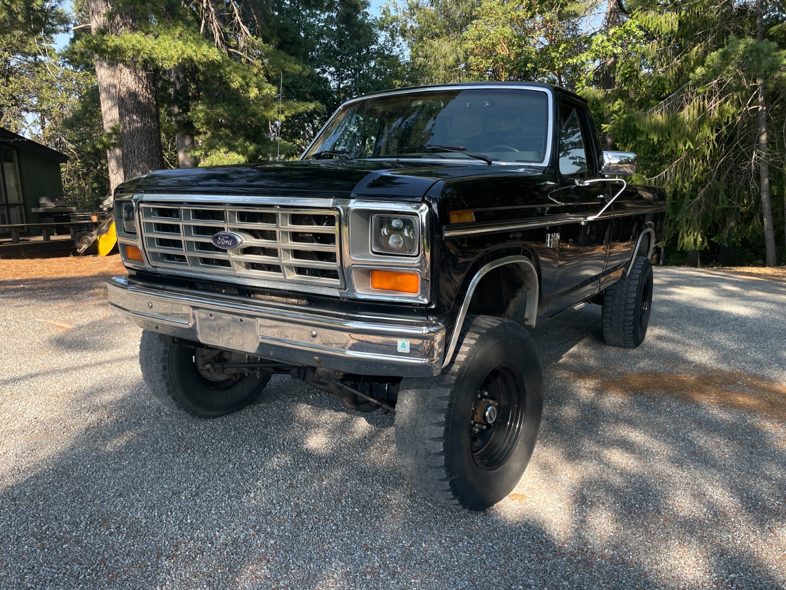 Ford-F-250-1985-4