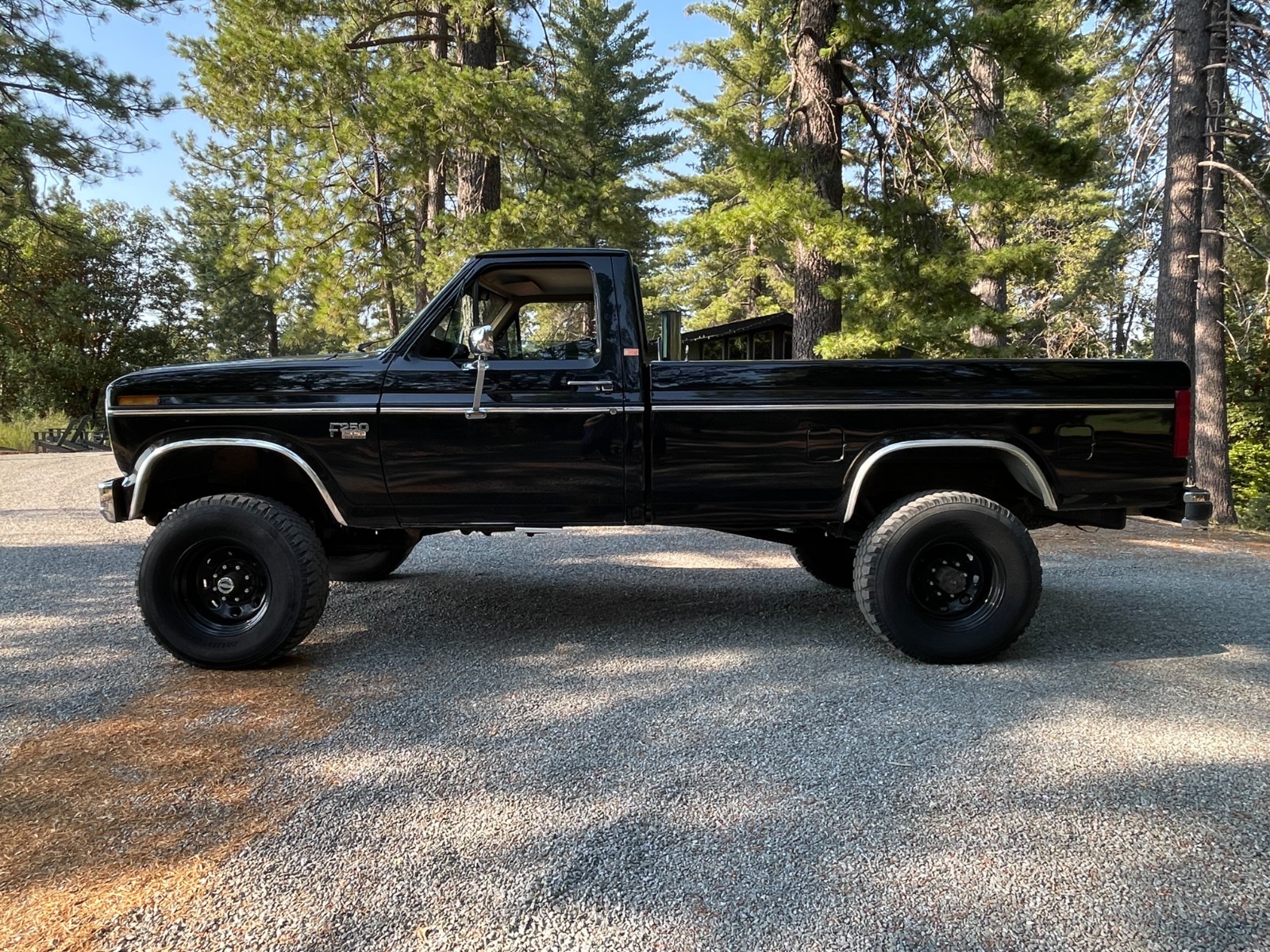 Ford-F-250-1985