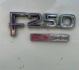 Ford-F-250-1986-white-7