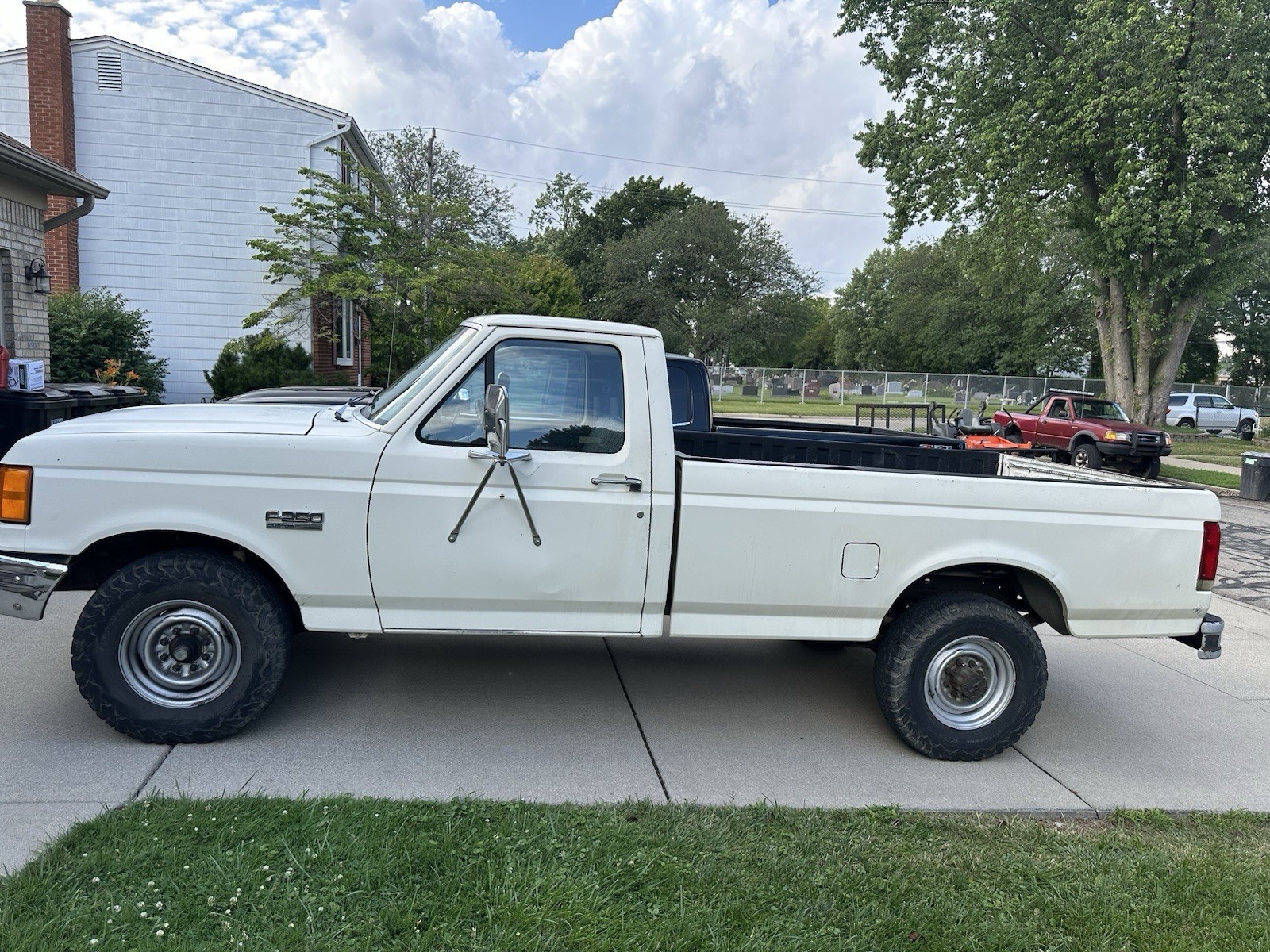 Ford-F-250-1989-Standard-Cab-Pickup-10