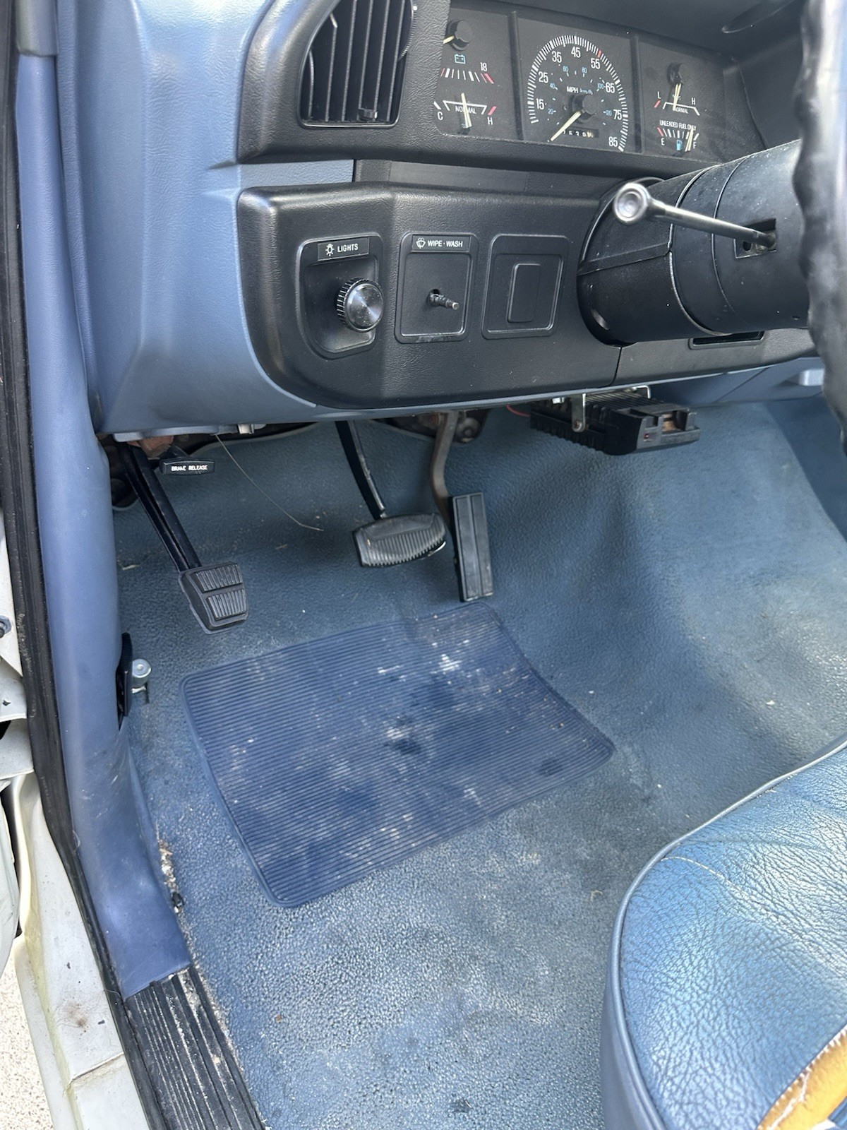 Ford-F-250-1989-Standard-Cab-Pickup-17