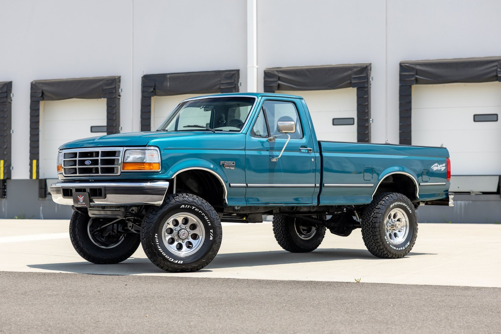 Ford-F-250-1995-Pickup-Truck-1