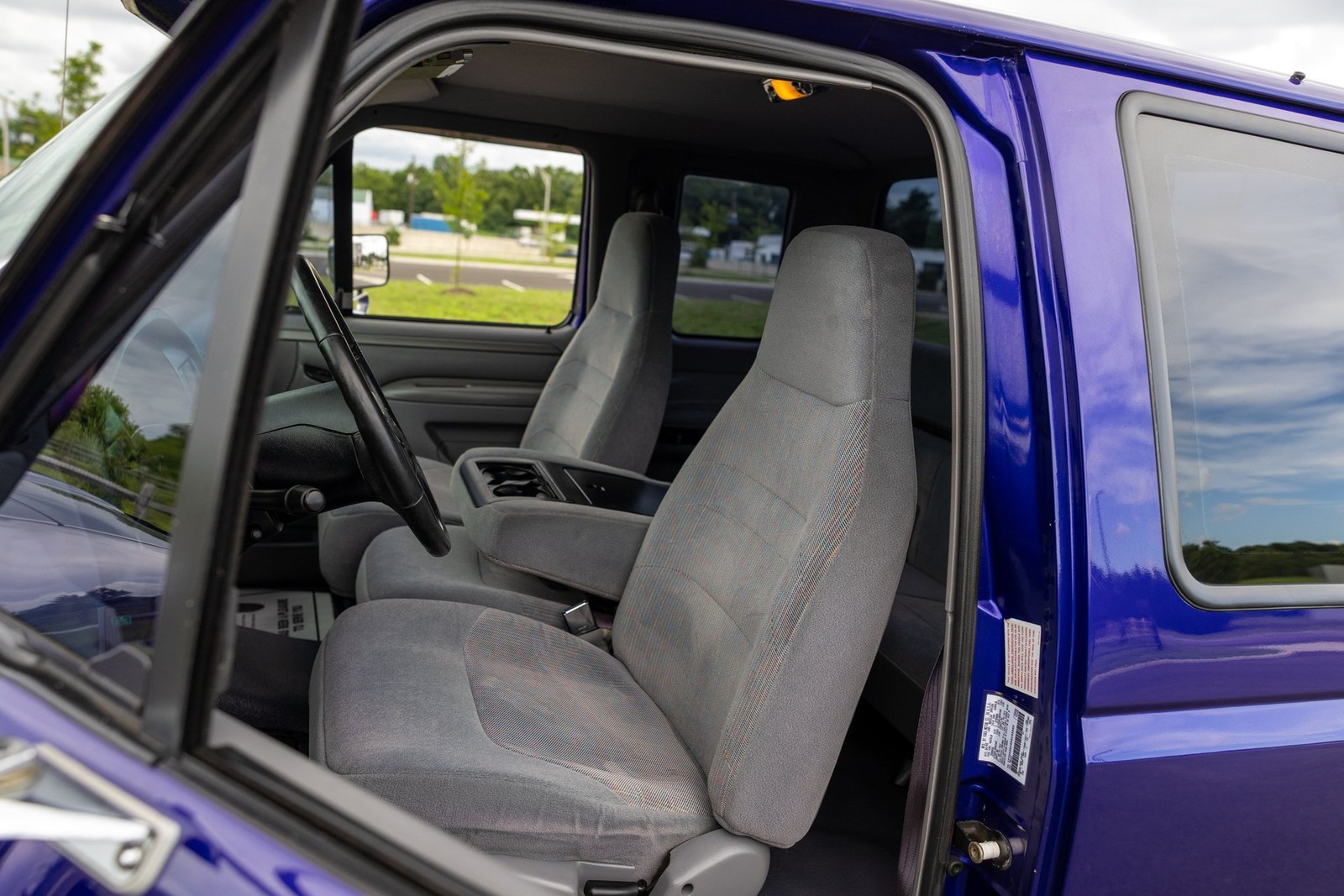 Ford-F-250-1995-Pickup-Truck-30