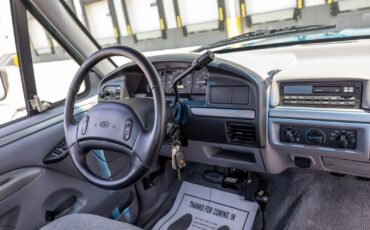 Ford-F-250-1995-Pickup-Truck-38