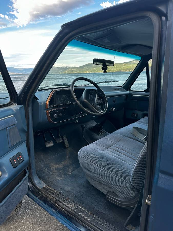 Ford-F-250-diesel-1988-blue-2