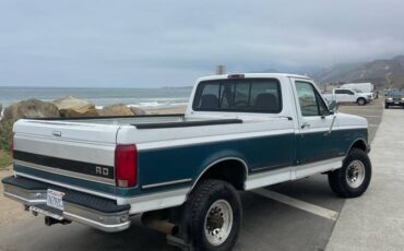 Ford-F-250-diesel-1995-white-1
