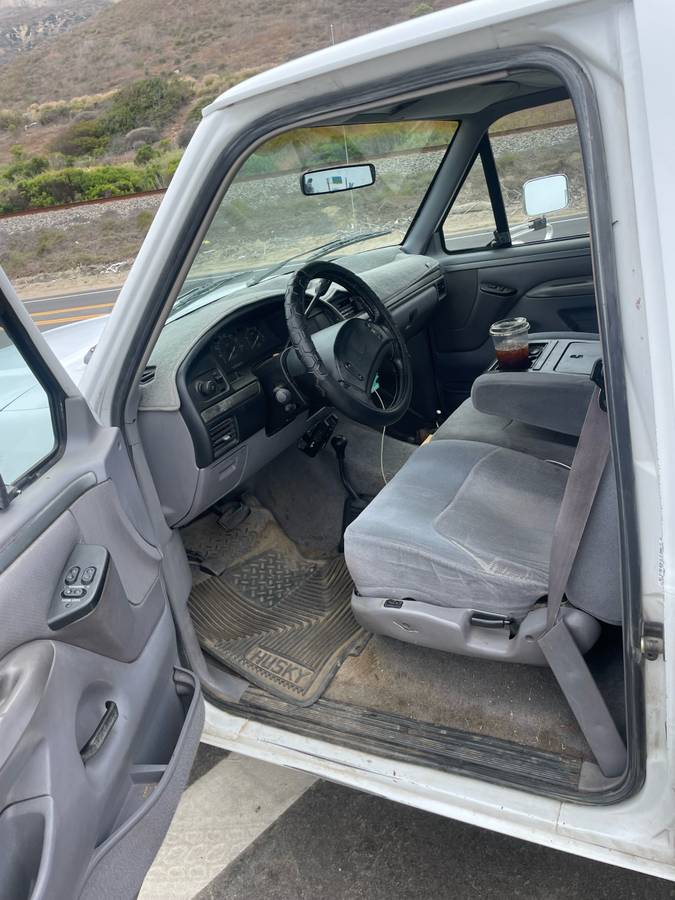 Ford-F-250-diesel-1995-white-3
