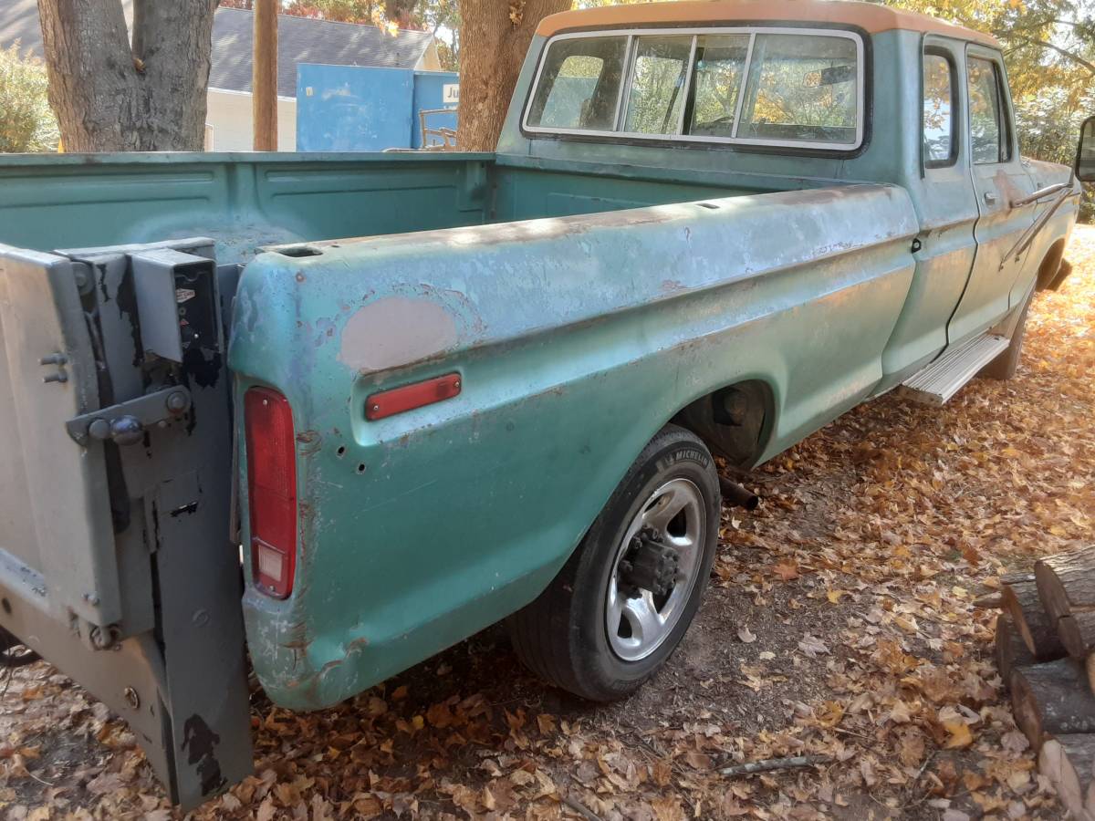 Ford-F-350-1978-green-4