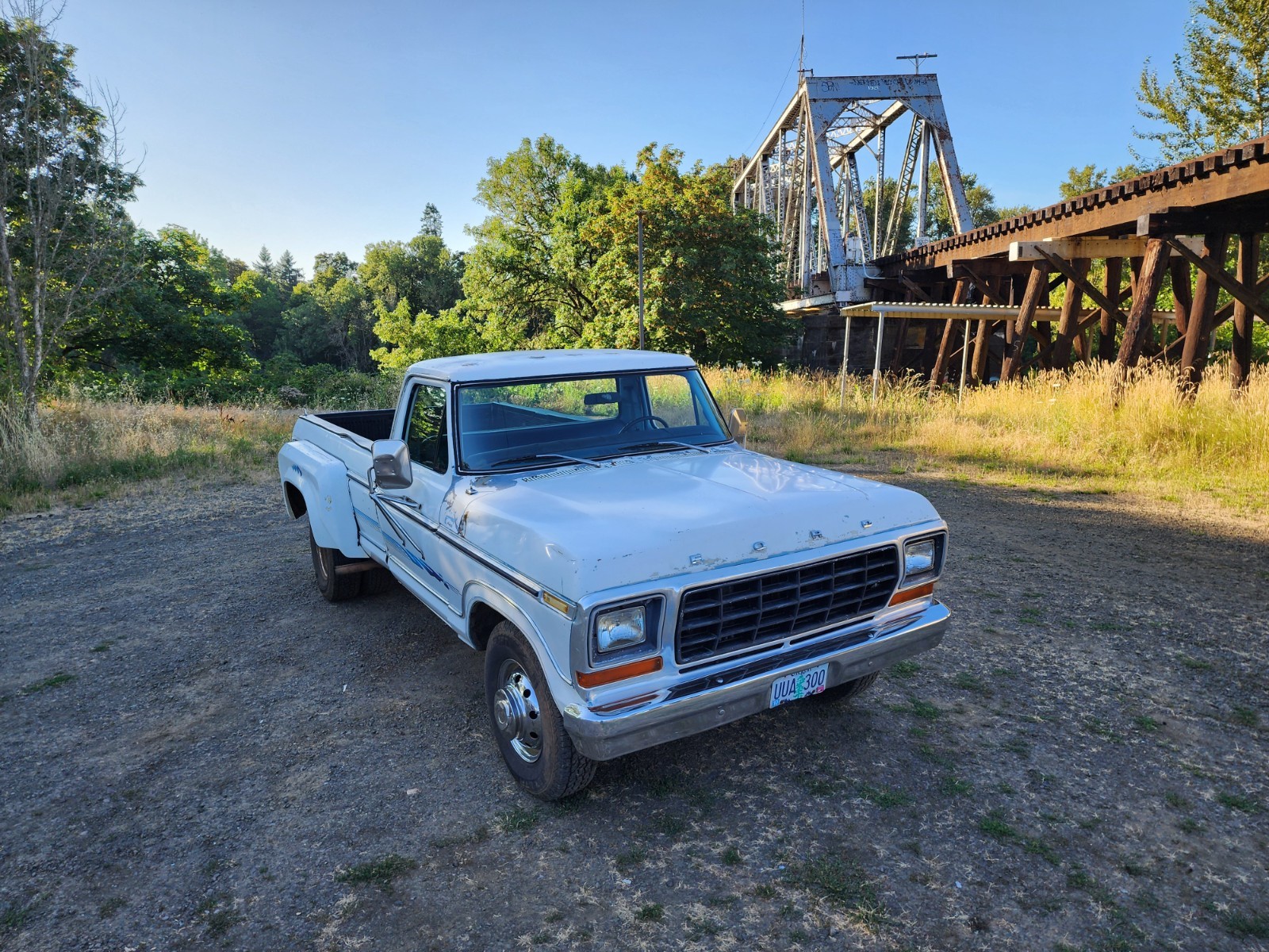 Ford-F-350-1979-Pickup-Truck-1