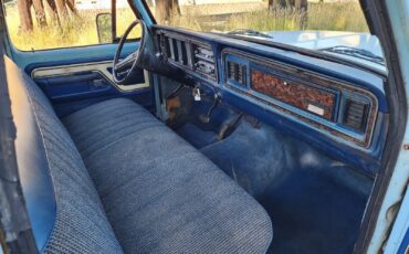 Ford-F-350-1979-Pickup-Truck-12