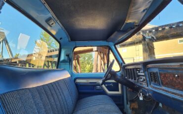Ford-F-350-1979-Pickup-Truck-13
