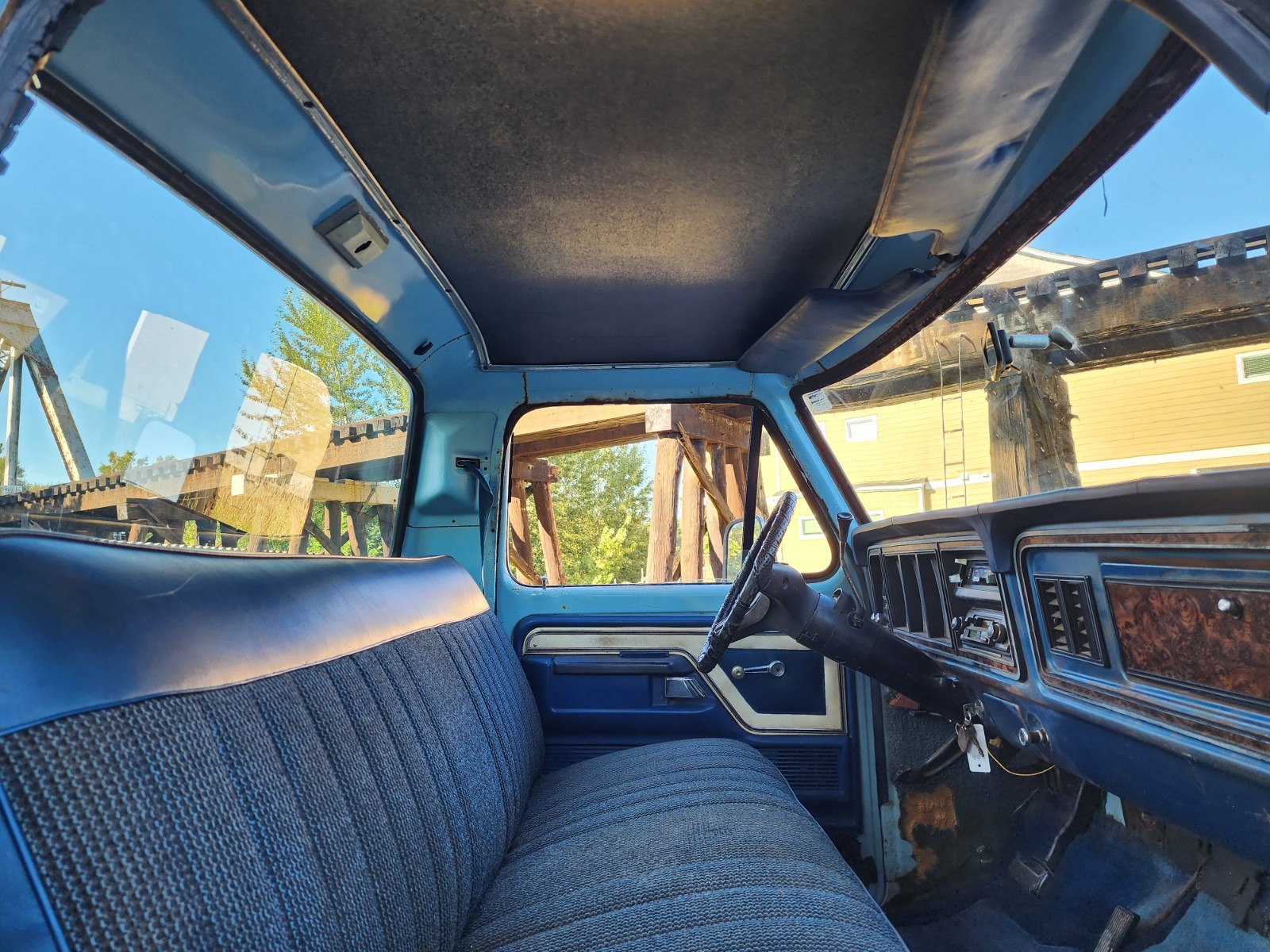 Ford-F-350-1979-Pickup-Truck-13