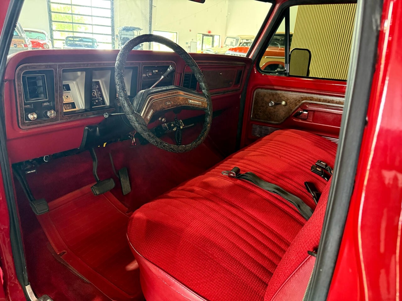 Ford-F-350-1979-Pickup-Truck-17