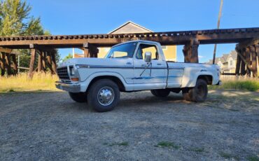 Ford-F-350-1979-Pickup-Truck-2