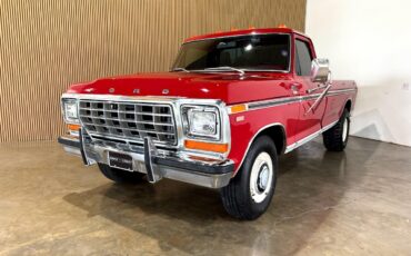 Ford-F-350-1979-Pickup-Truck-2