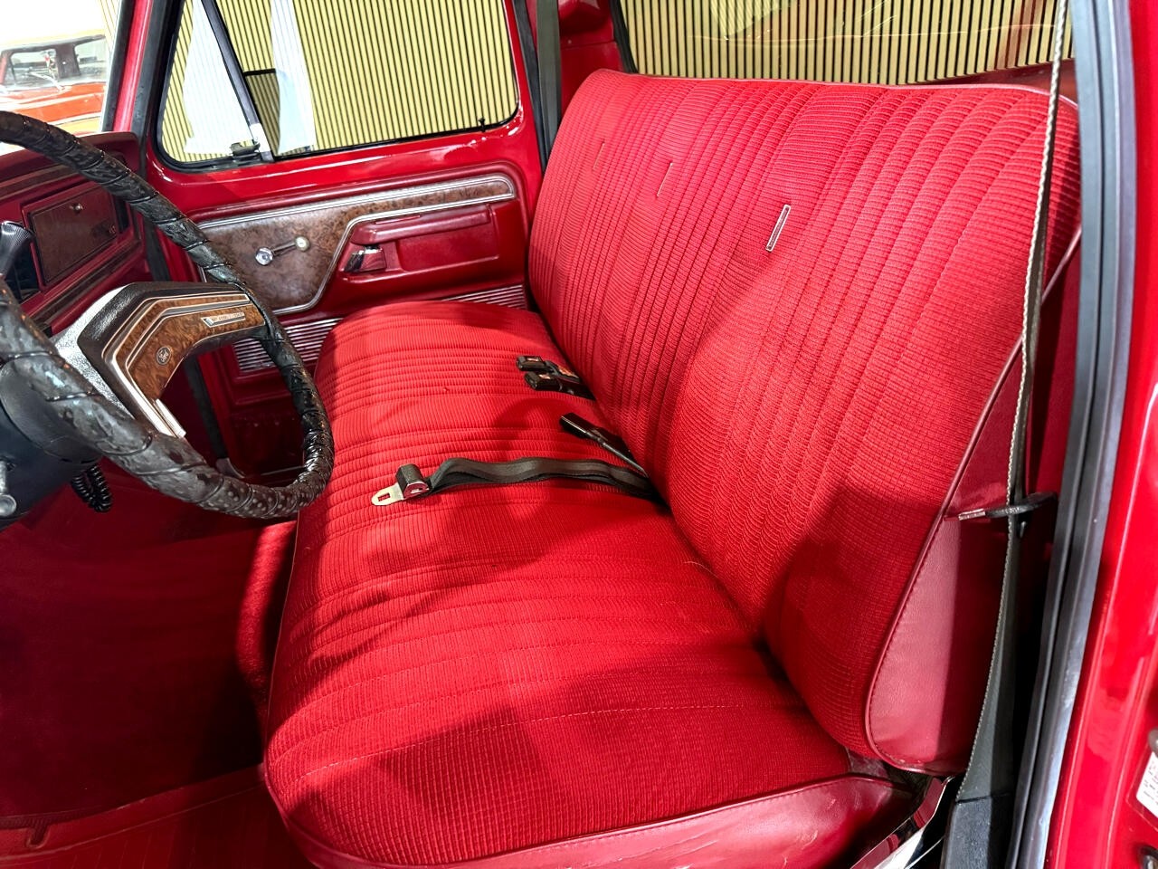 Ford-F-350-1979-Pickup-Truck-22