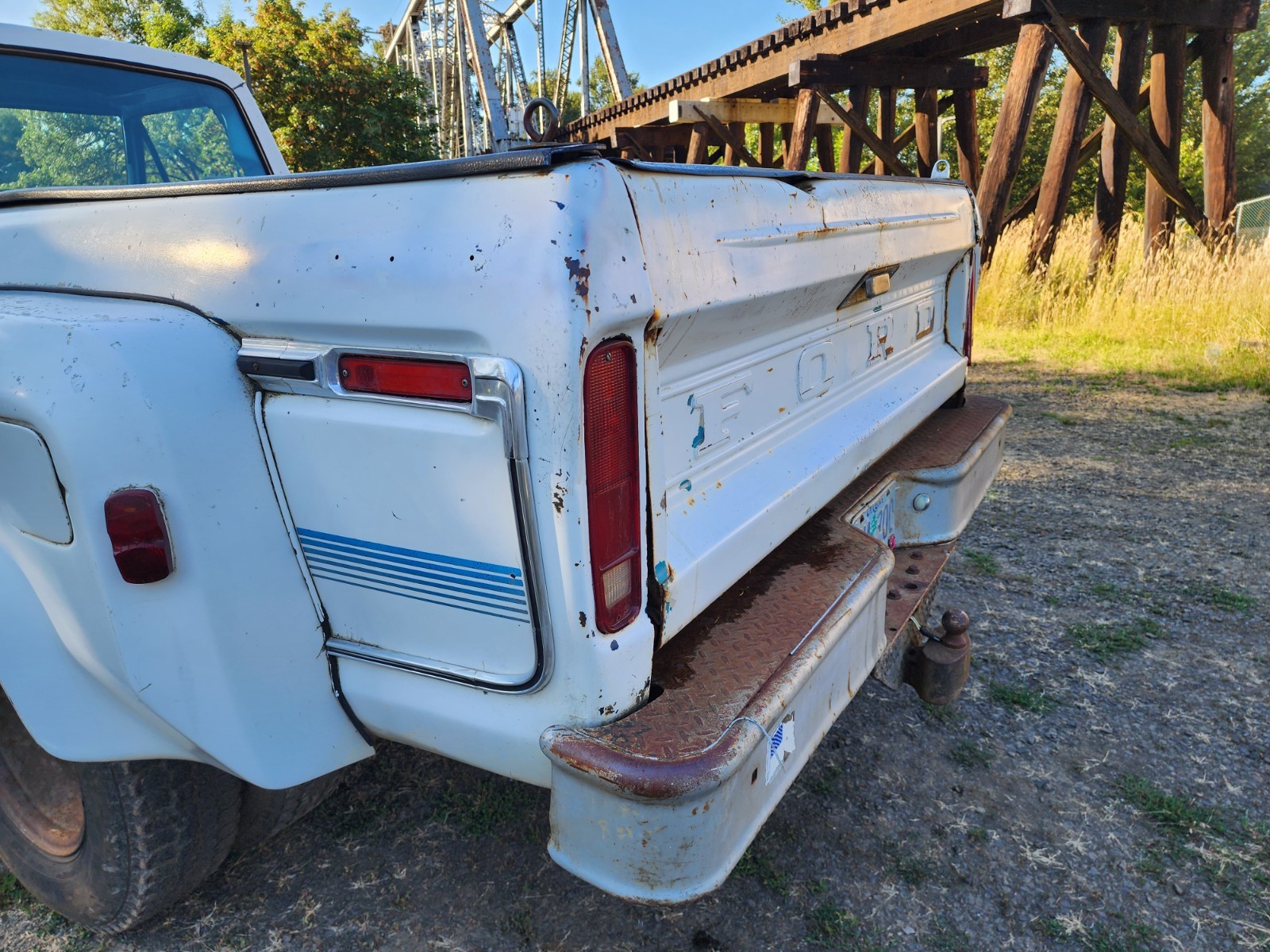 Ford-F-350-1979-Pickup-Truck-9