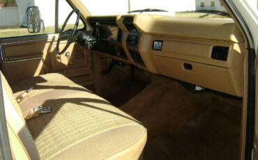 Ford-F-350-1985-White-1