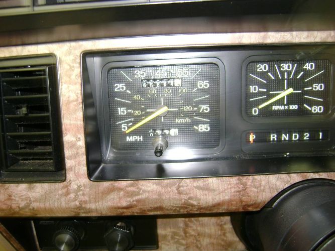 Ford-F-350-1985-White-10