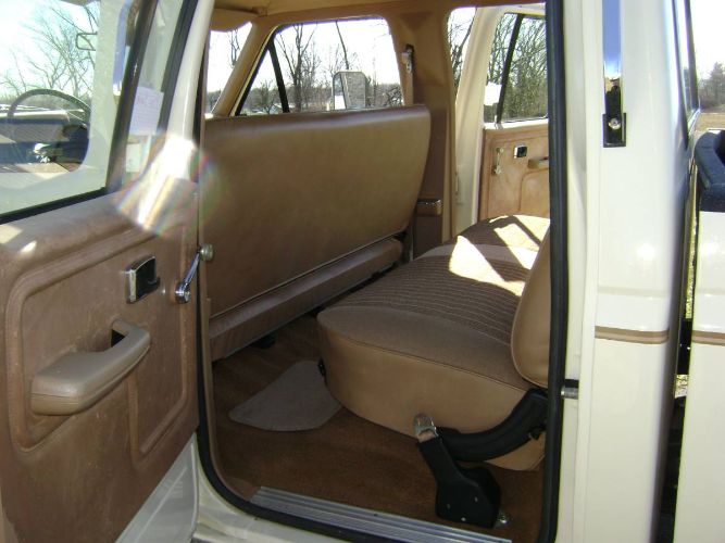 Ford-F-350-1985-White-11