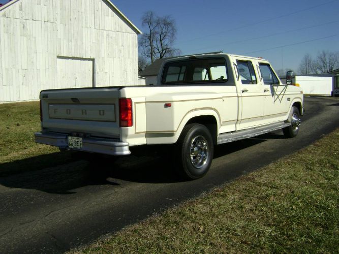 Ford-F-350-1985-White-13
