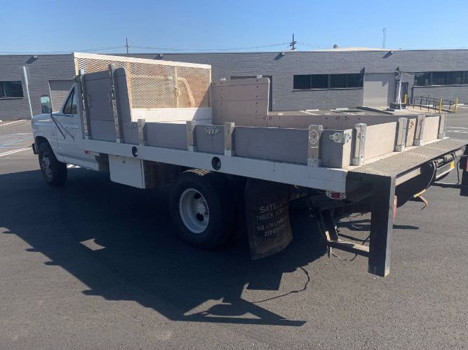 Ford-F-350-1986-White-10