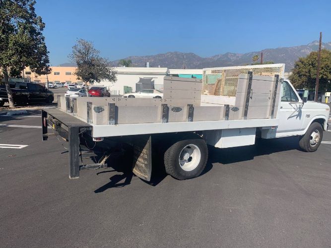 Ford-F-350-1986-White-14