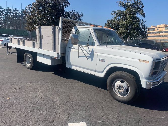 Ford-F-350-1986-White-15