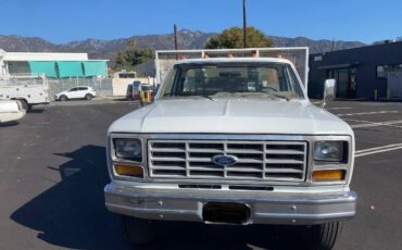Ford-F-350-1986-White-3