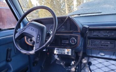 Ford-F-350-1987-Blue-4