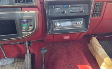 Ford-F-350-1988-Custom-10